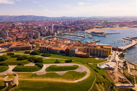 Gijón à Orense par Train, Bus, Voiture